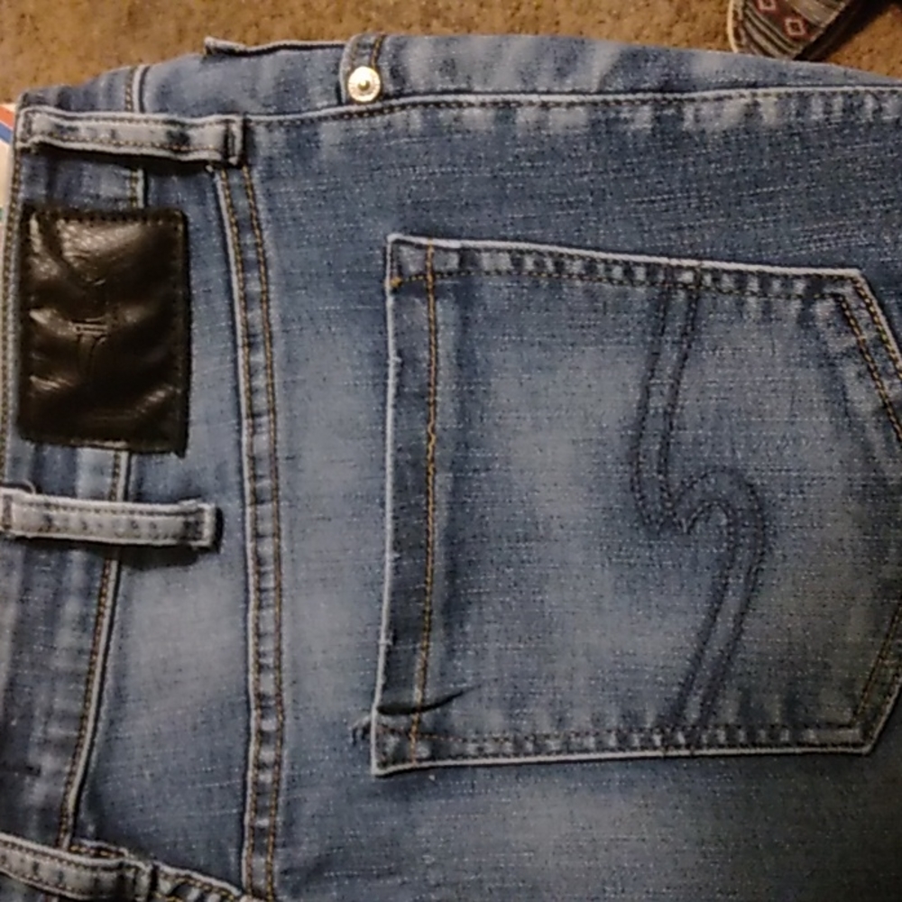 Silver jeans Co. Med blue used jeans 33x34